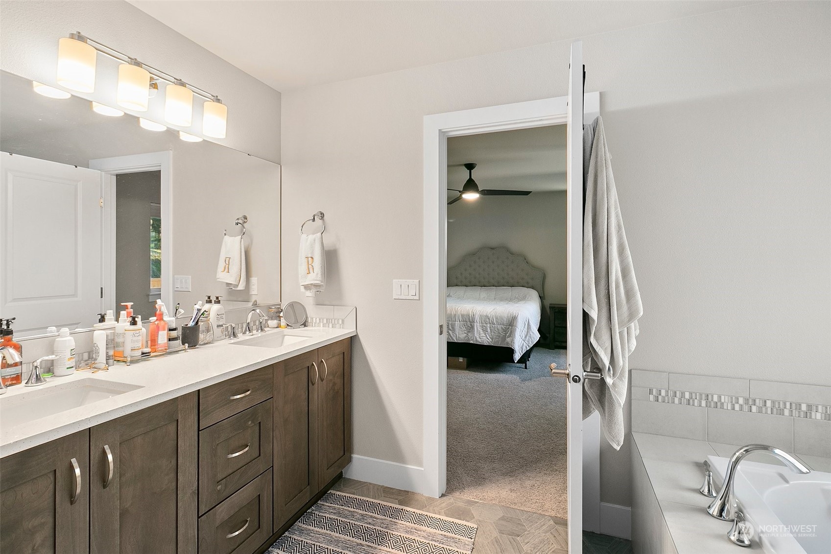 9117 120th St Ct E , -7907