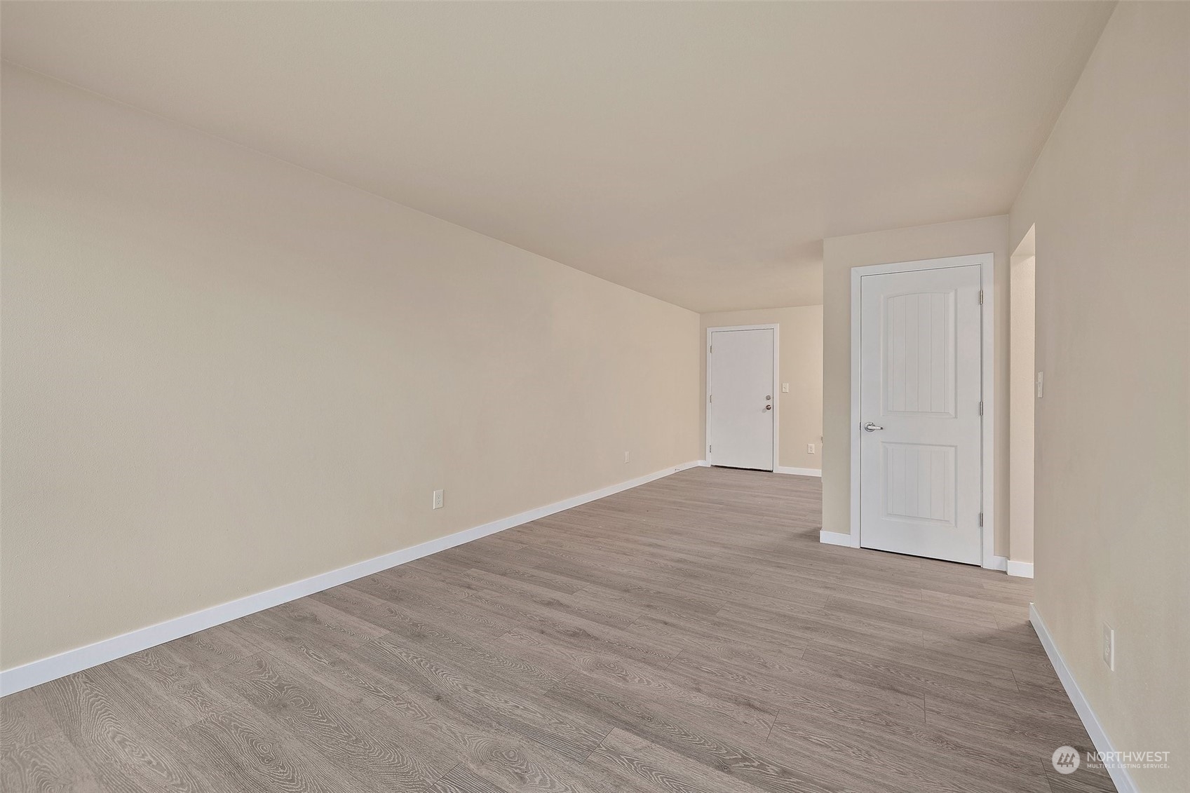 748 S Cloverdale Street #3