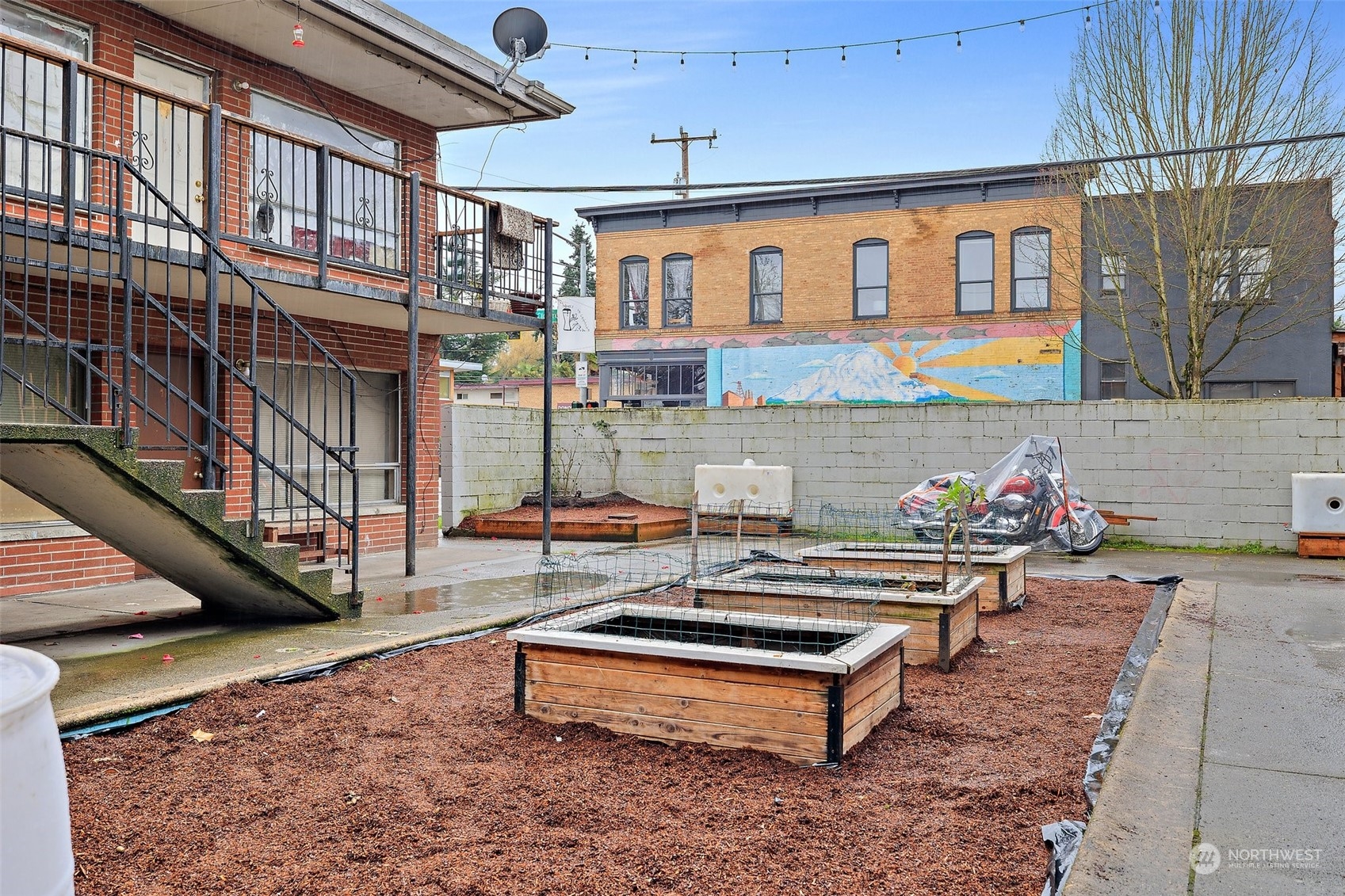 748 S Cloverdale Street #3