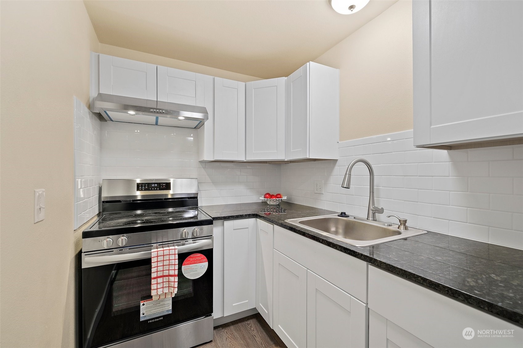 748 S Cloverdale Street #3