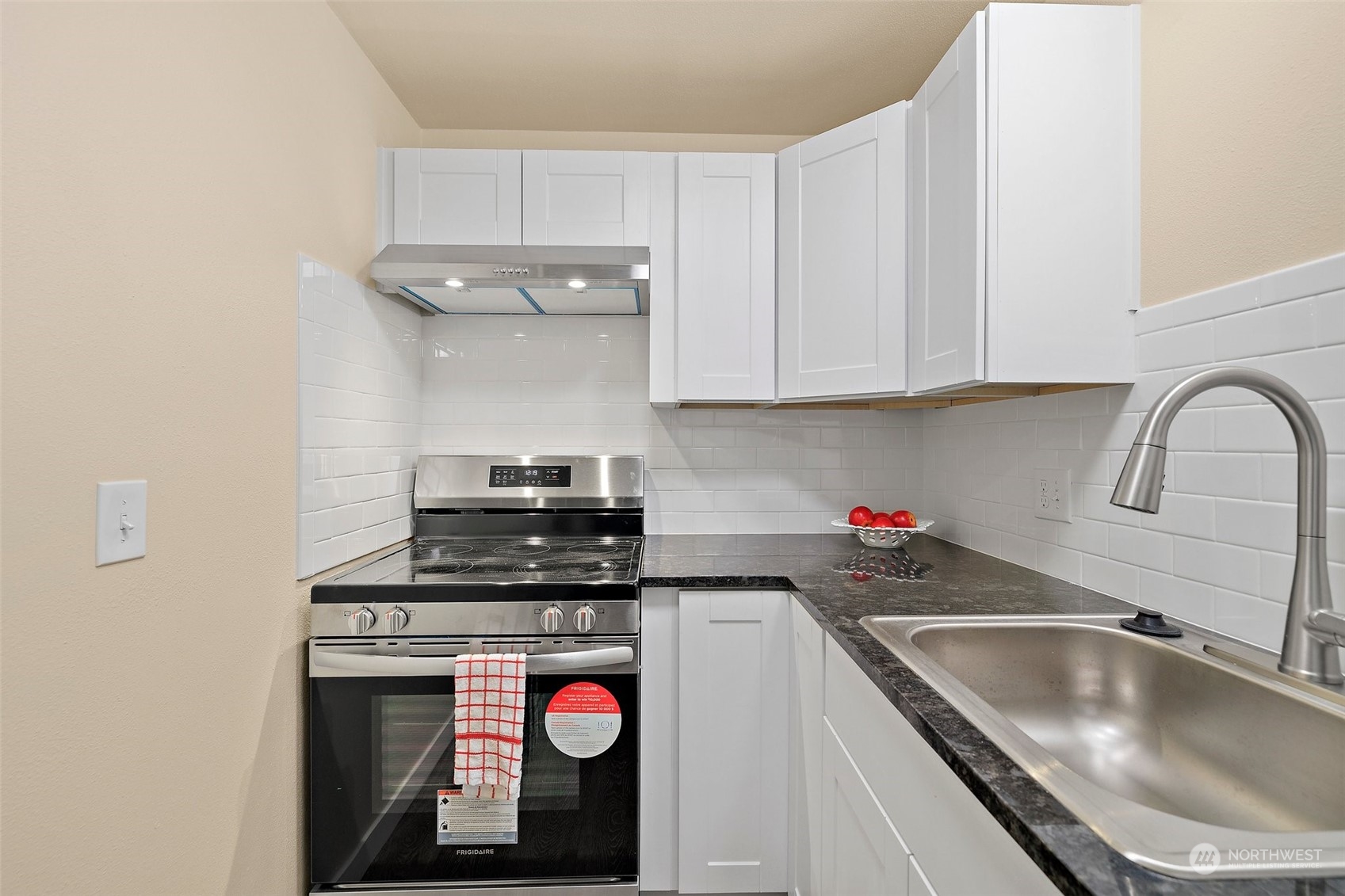 748 S Cloverdale Street #3