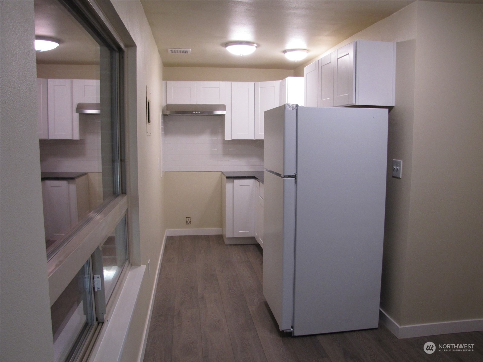 748 S Cloverdale Street #3