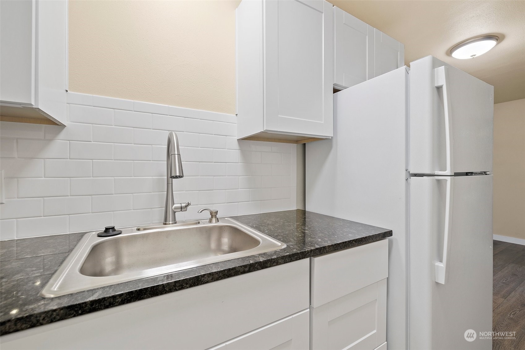 748 S Cloverdale Street #3