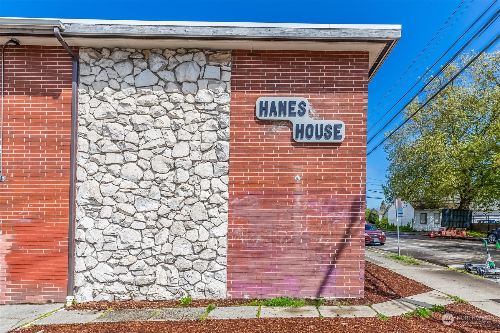 748 S Cloverdale Street #3