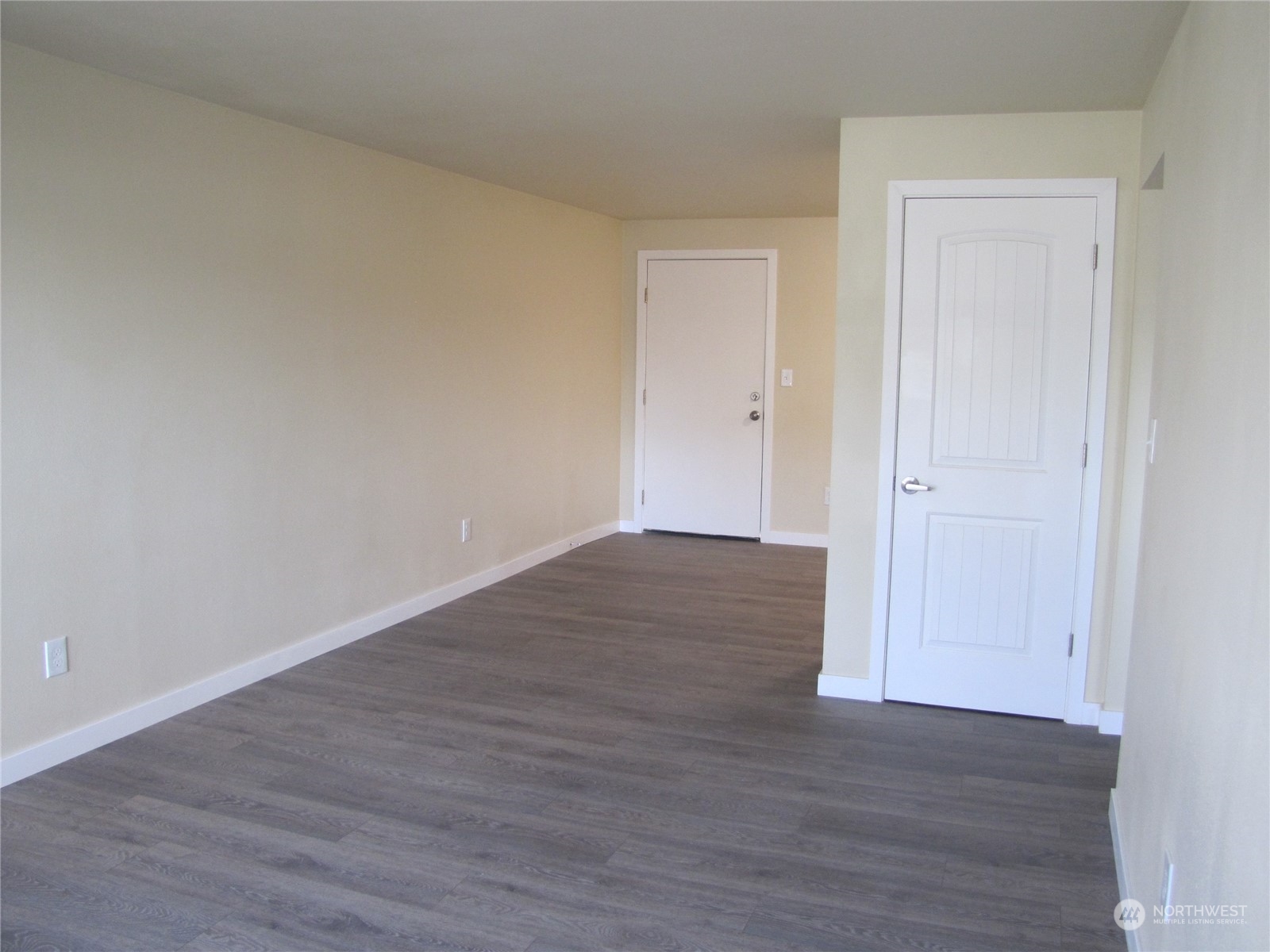 748 S Cloverdale Street #3