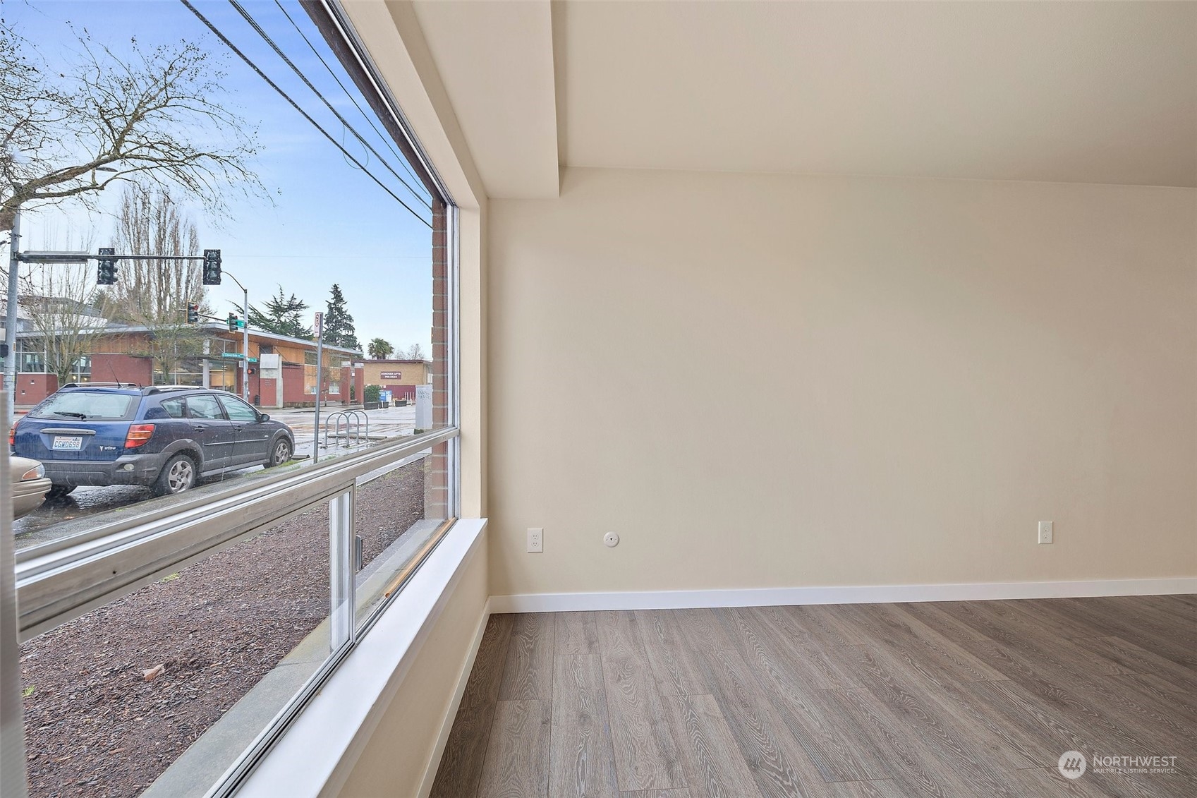 748 S Cloverdale Street #3