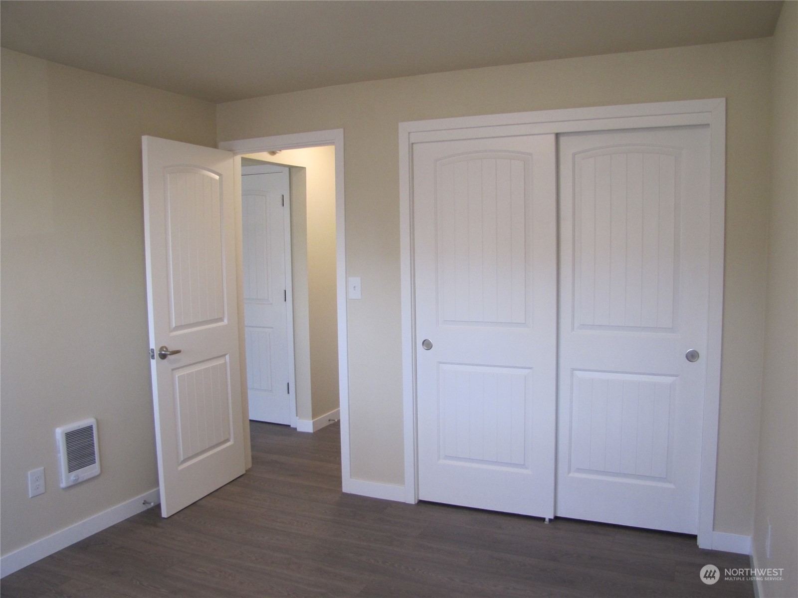 748 S Cloverdale Street #3