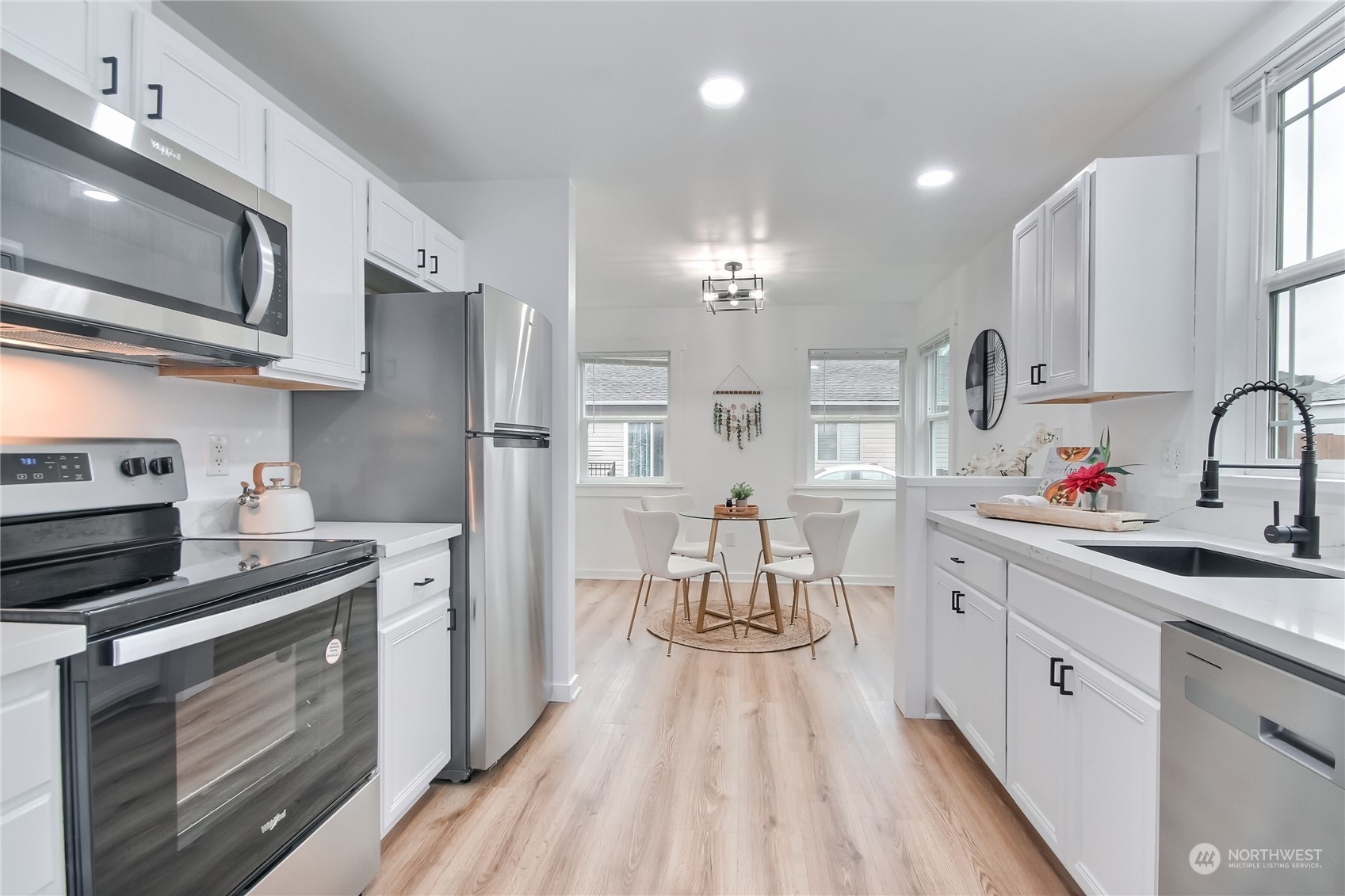 5408 E Portland Avenue