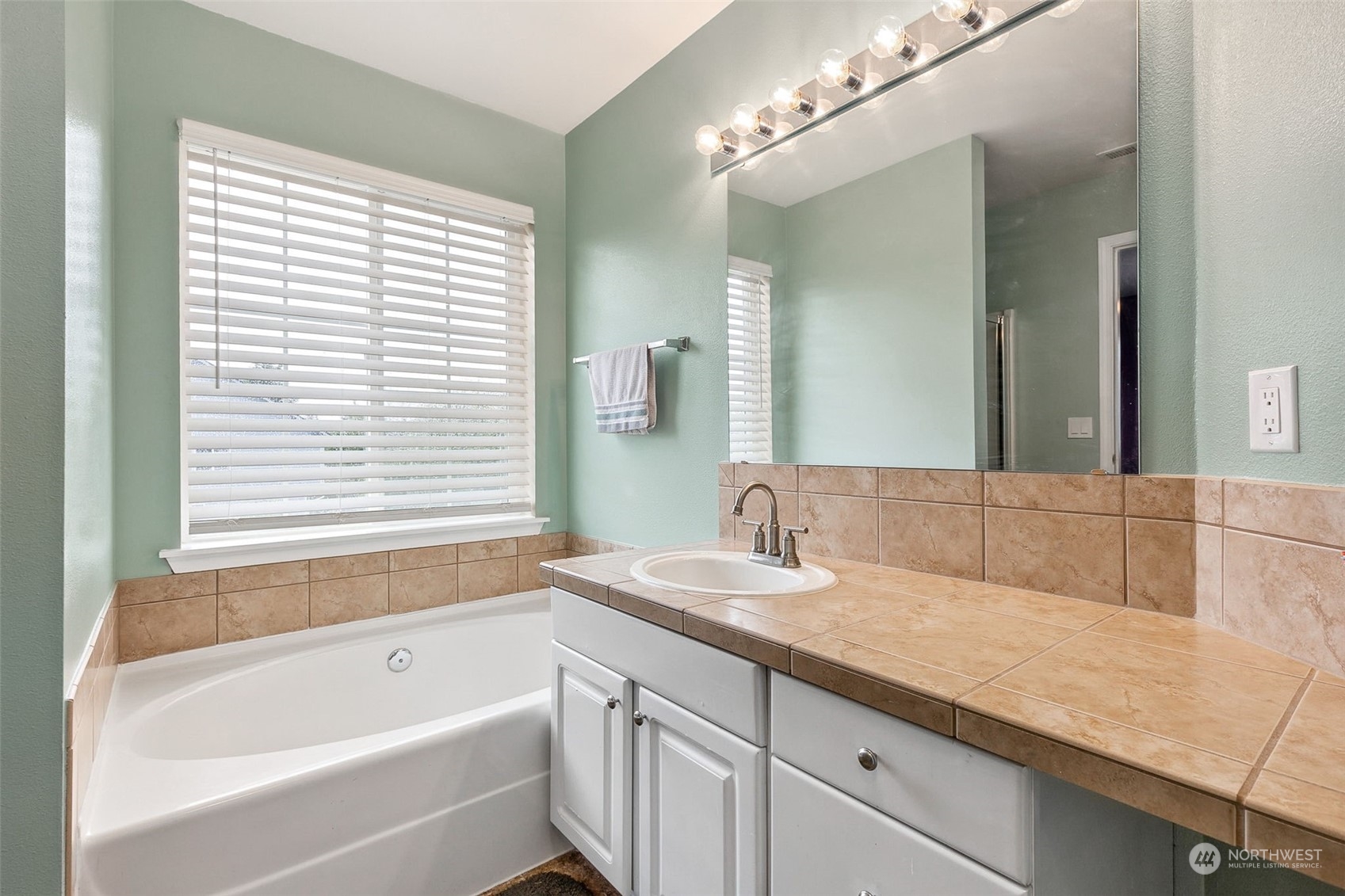 13616 69th Avenue Ct E