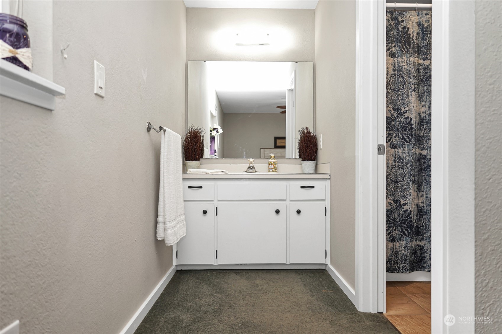 1505 W Casino Road #4