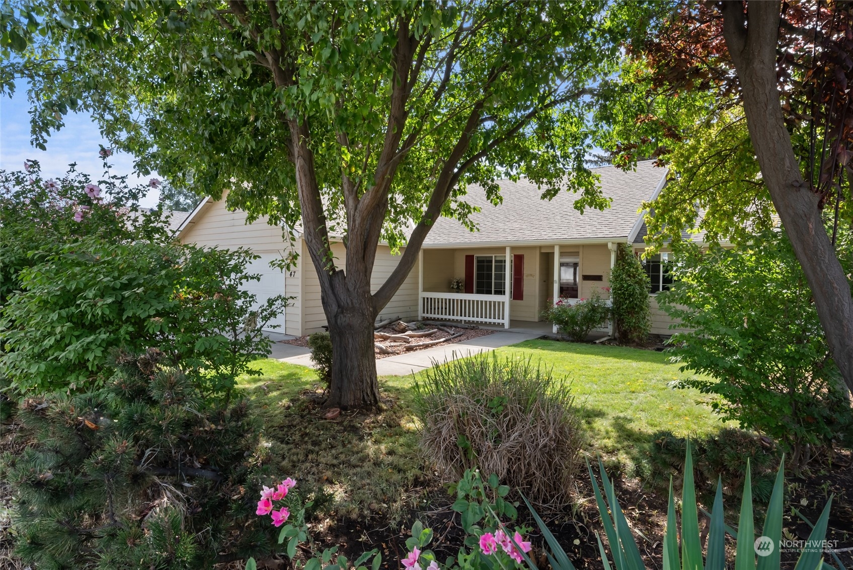 47 NE Mulberry Court