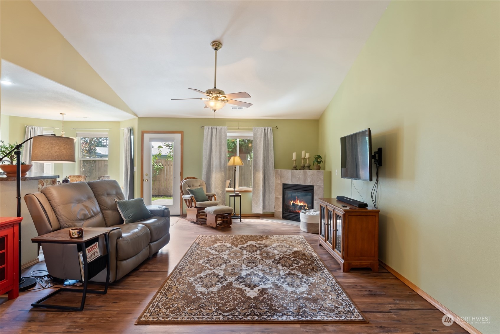 47 NE Mulberry Court