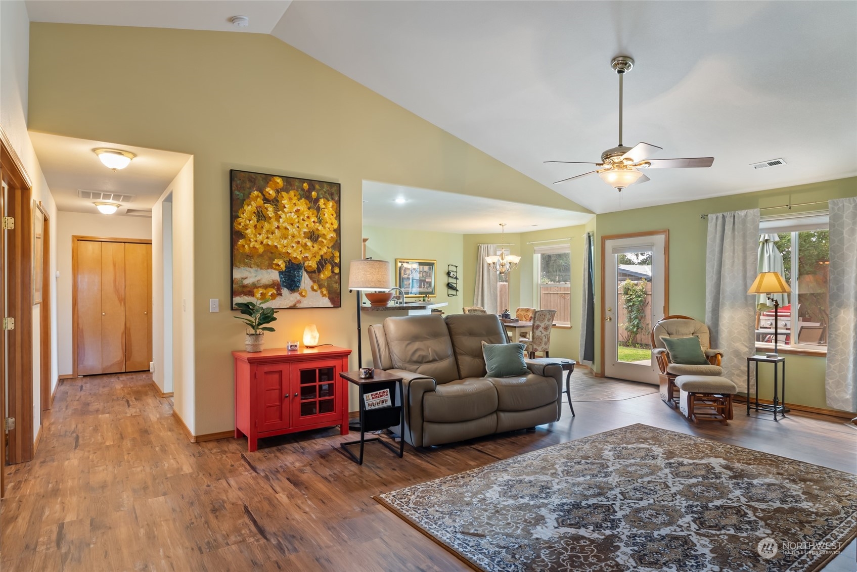 47 NE Mulberry Court