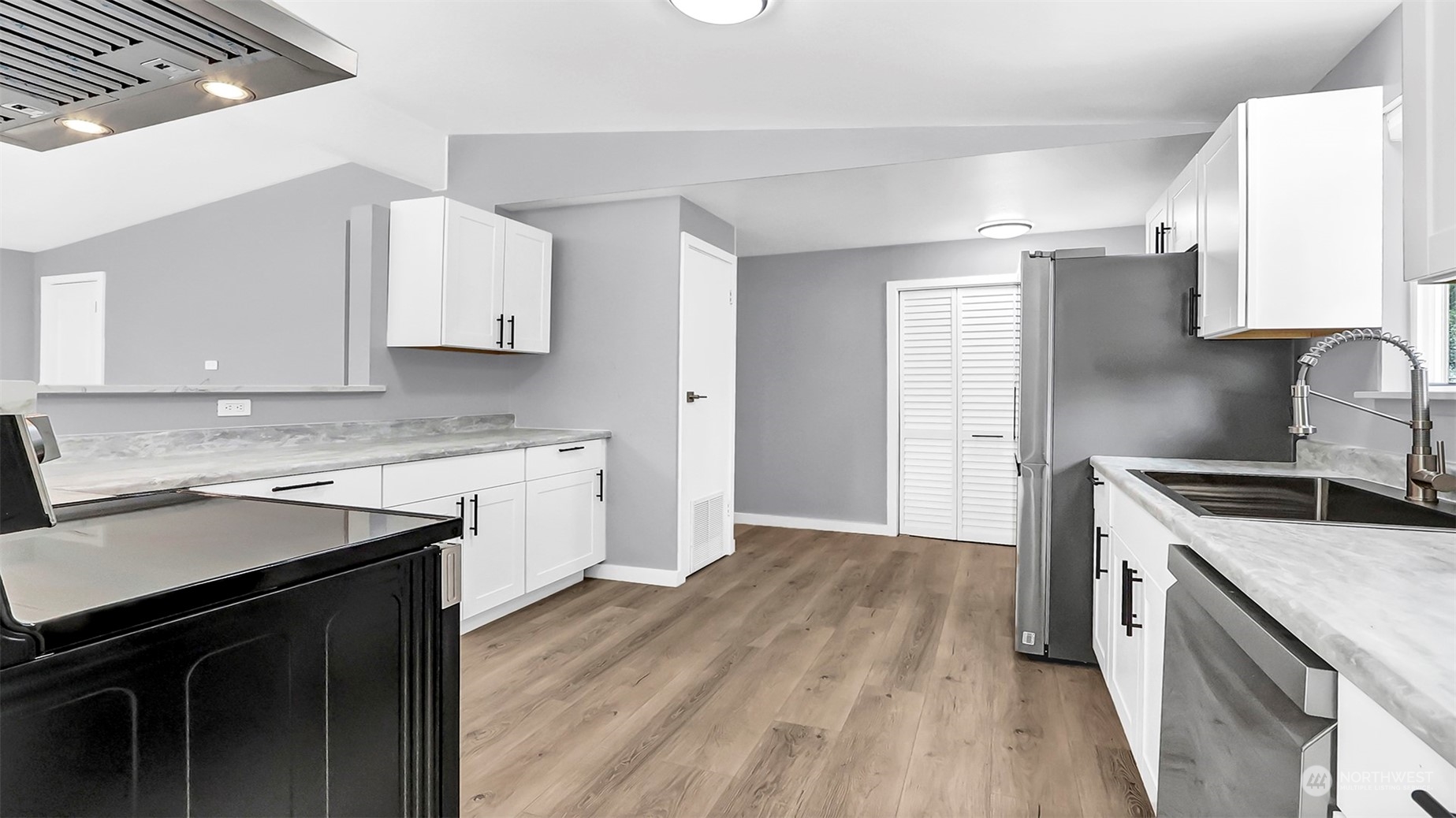 30505 21st Avenue SW