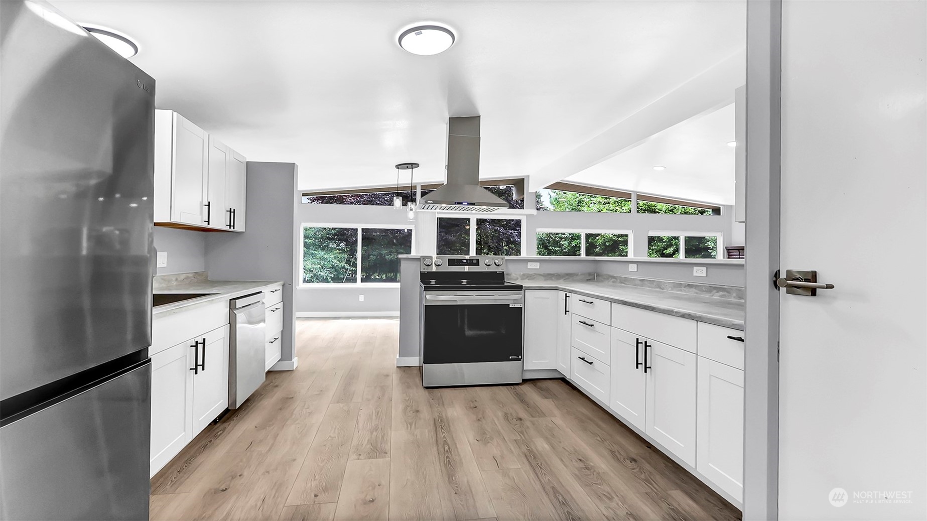 30505 21st Avenue SW