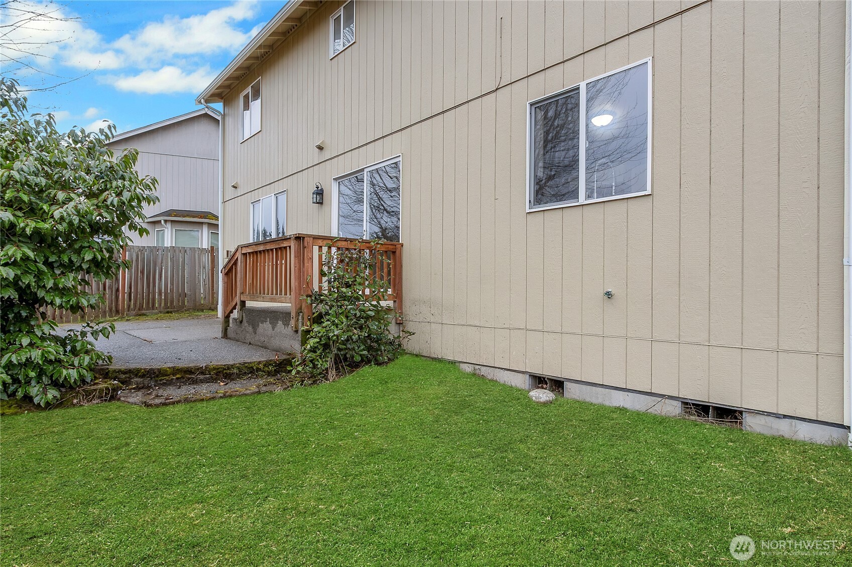 8824 161st Street Ct E