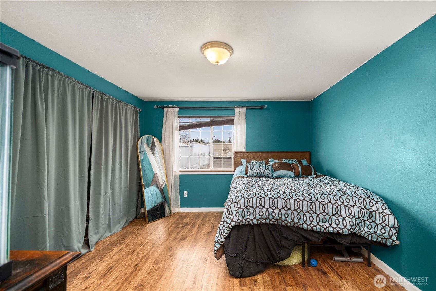 10046 17th Avenue SW