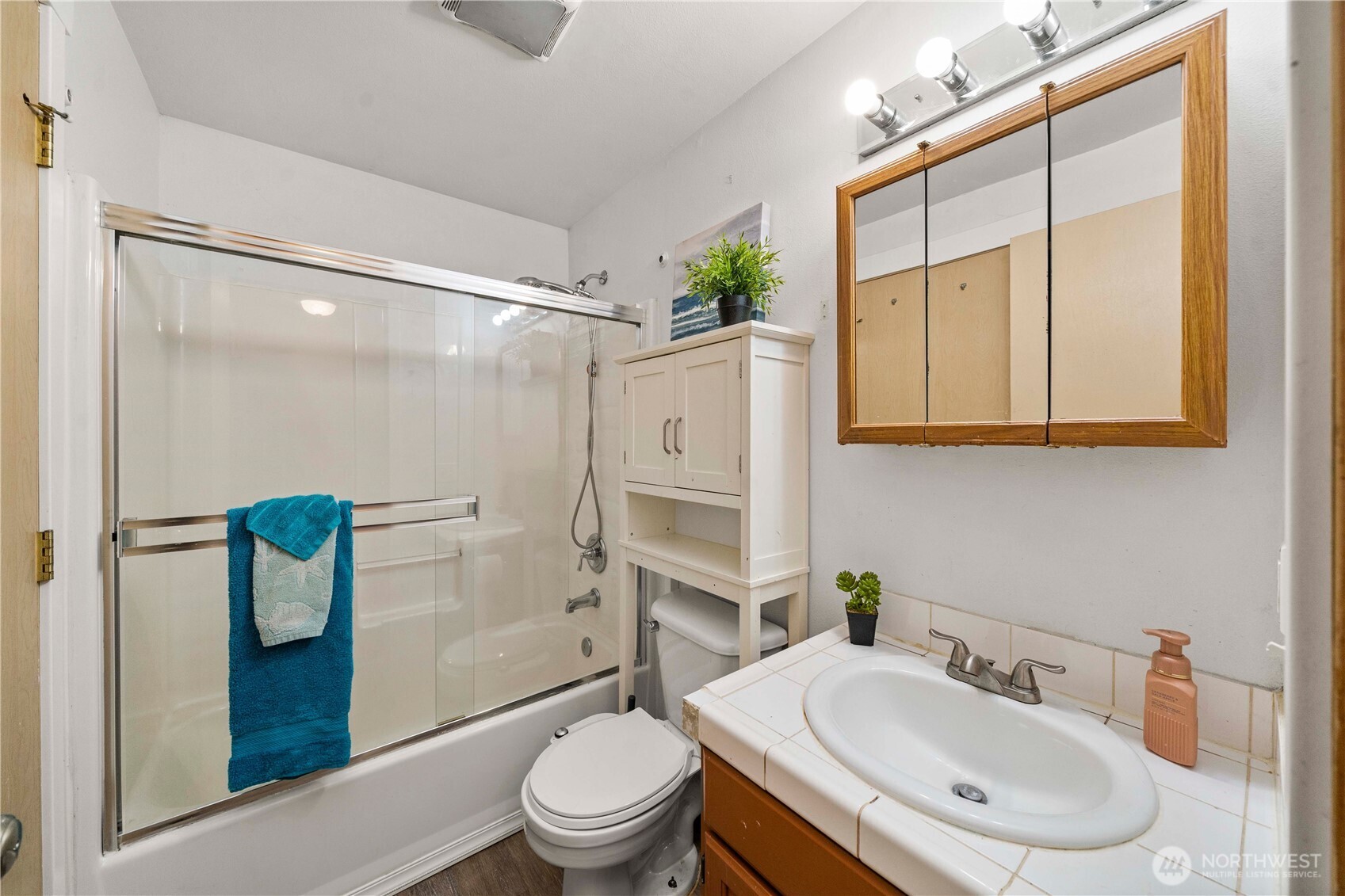 10046 17th Avenue SW