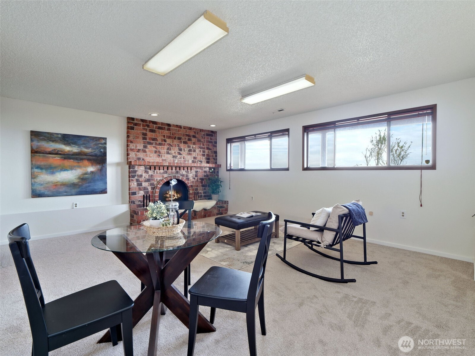 553 Raymond Place NW