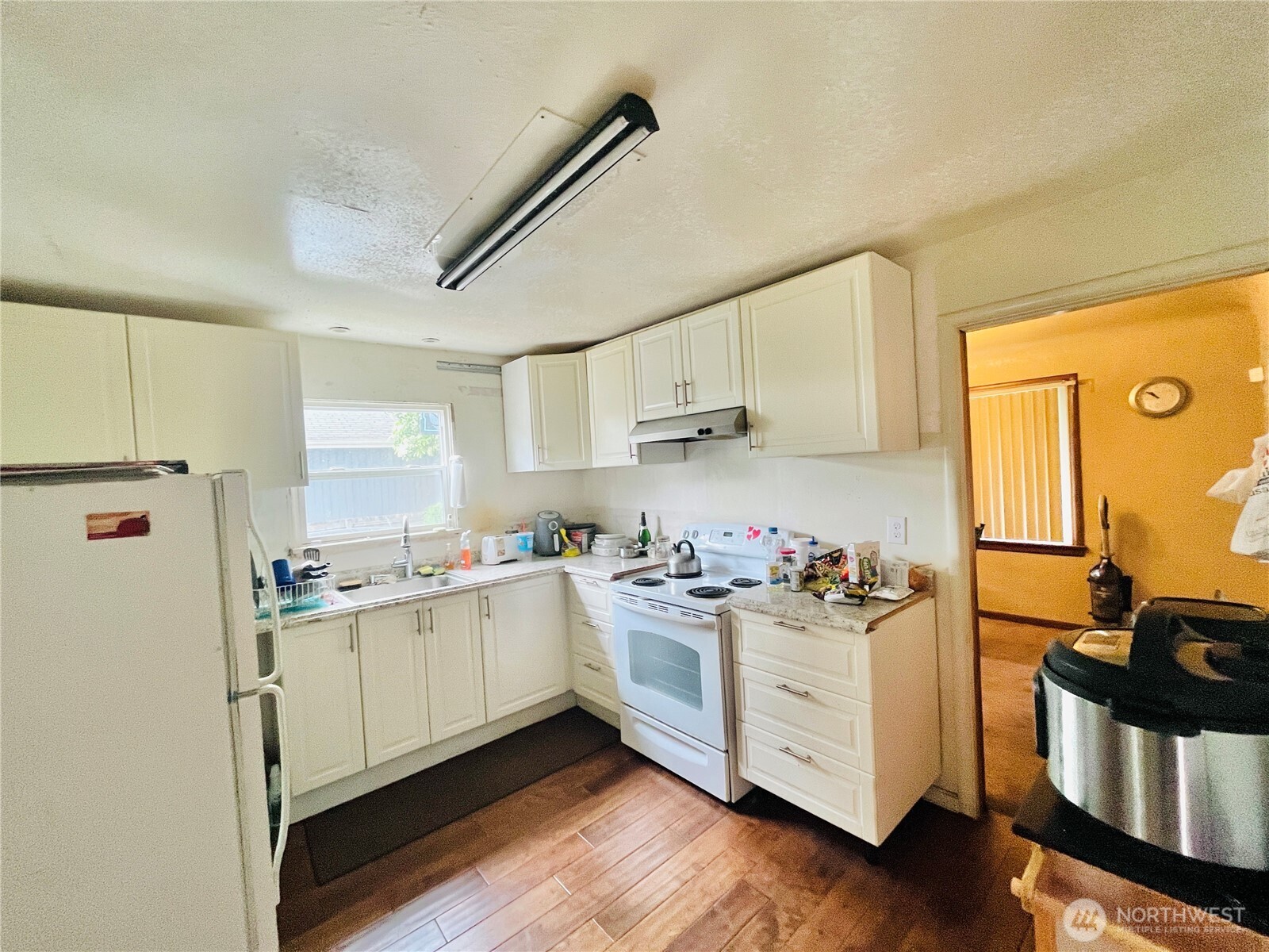 723 Violet Meadow Street S