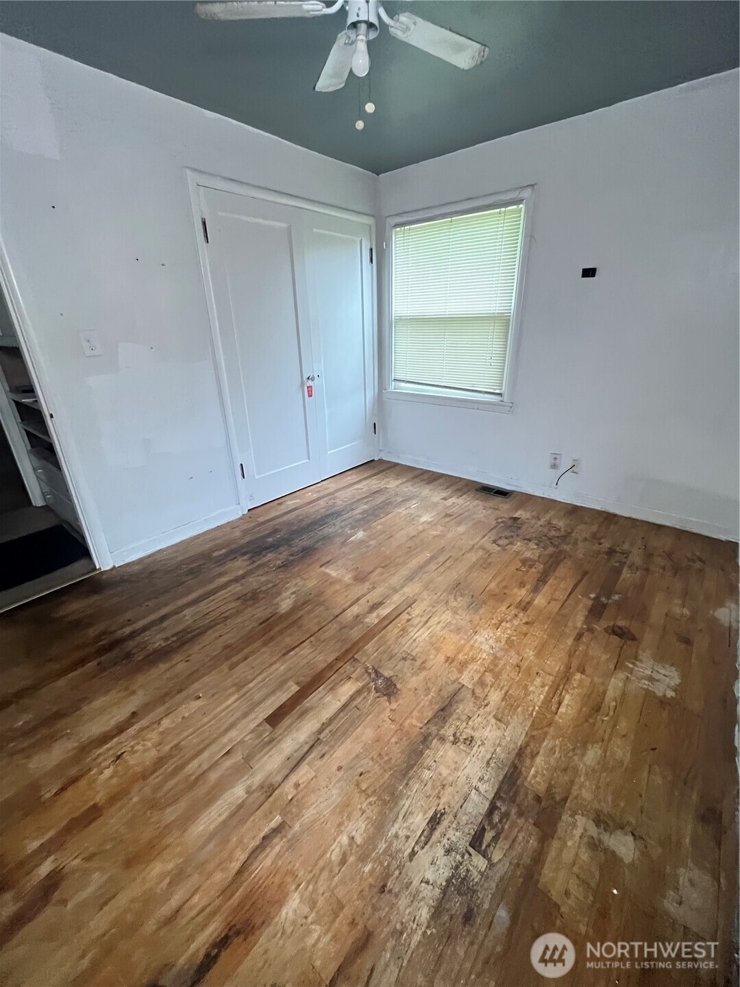 723 Violet Meadow Street S