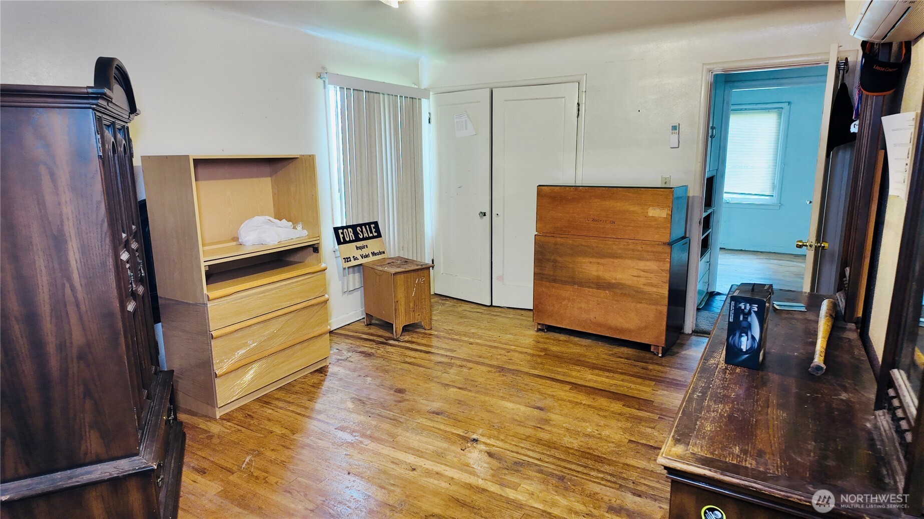 723 Violet Meadow Street S