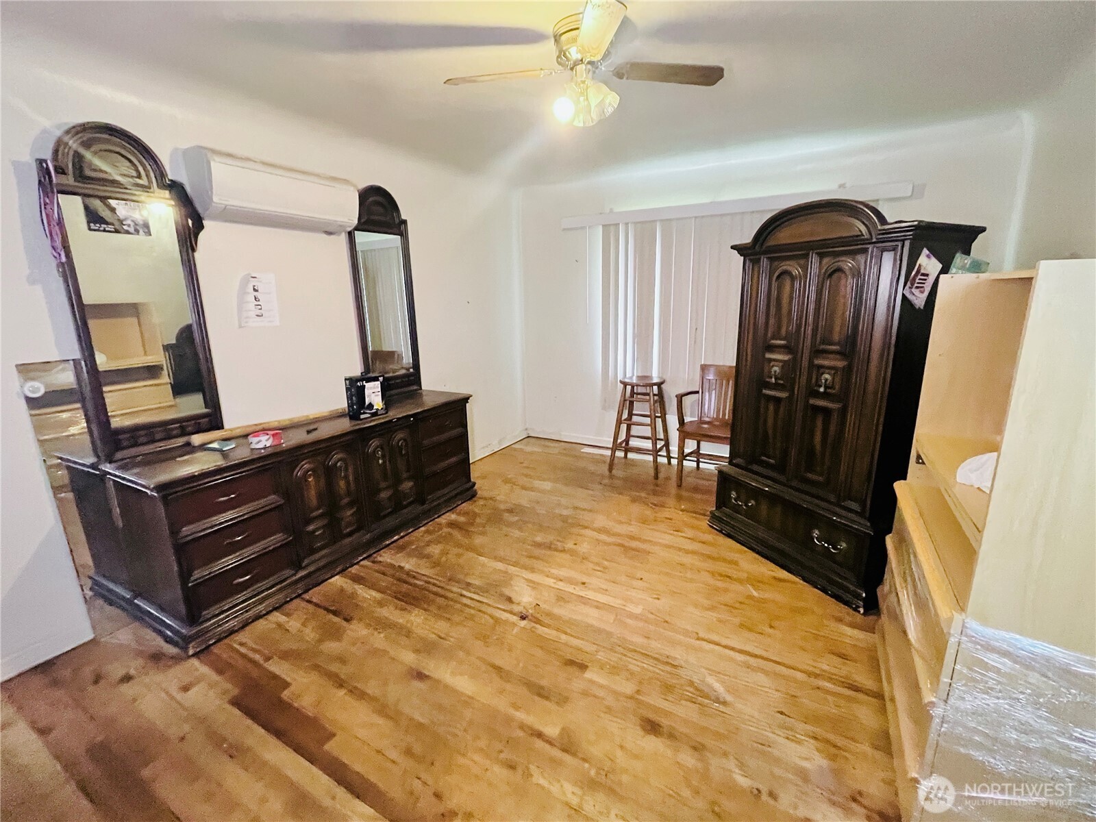 723 Violet Meadow Street S