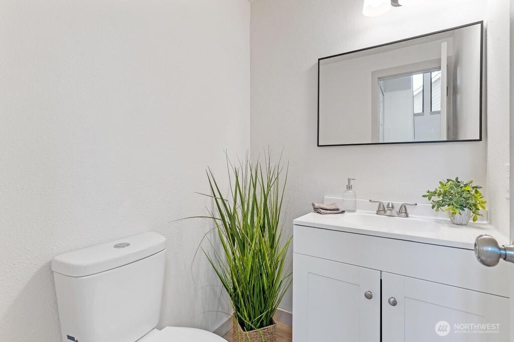 1800 Grant Avenue S Unit: G2