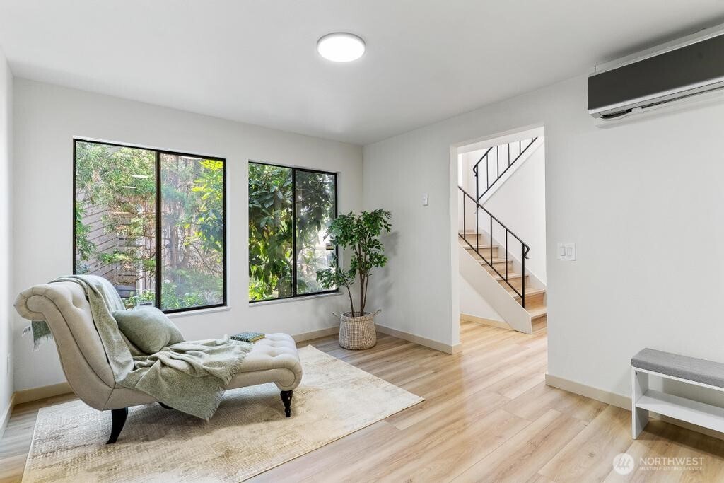 1800 Grant Avenue S Unit: G2