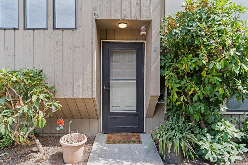 1800 Grant Avenue S Unit: G2