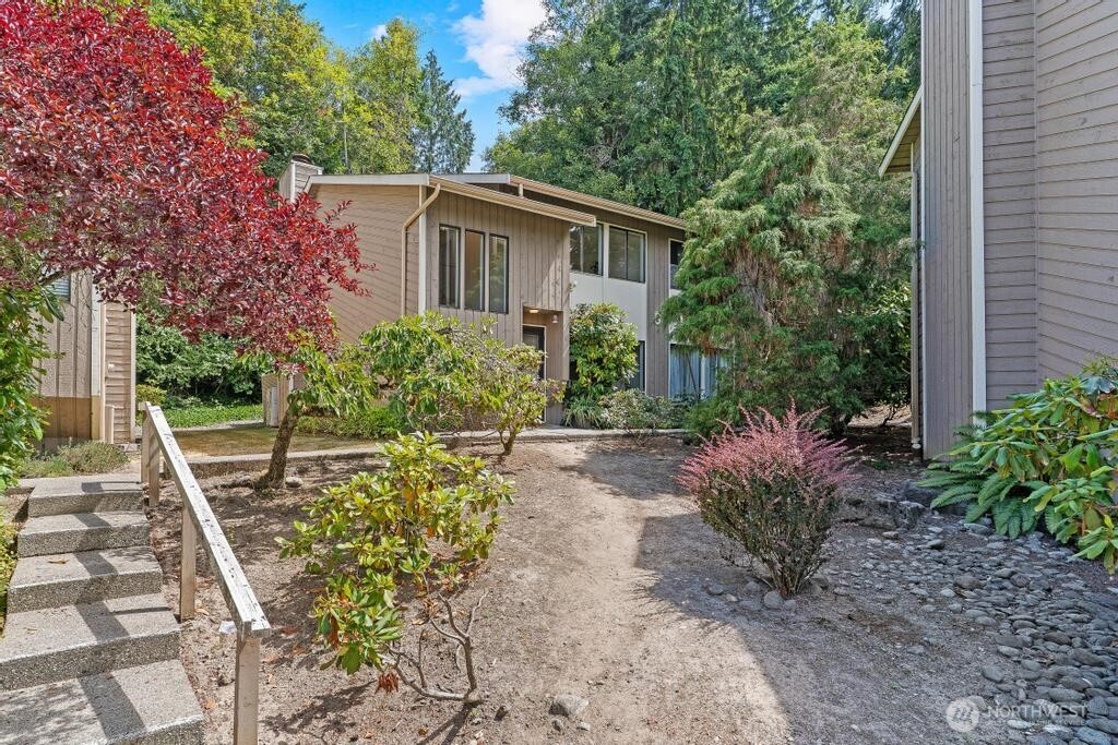 1800 Grant Avenue S Unit: G2