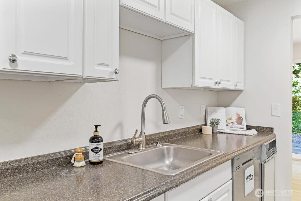 1800 Grant Avenue S Unit: G2