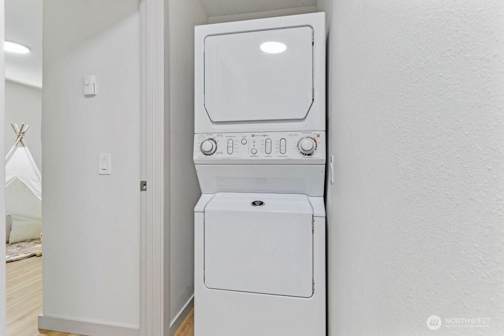 1800 Grant Avenue S Unit: G2