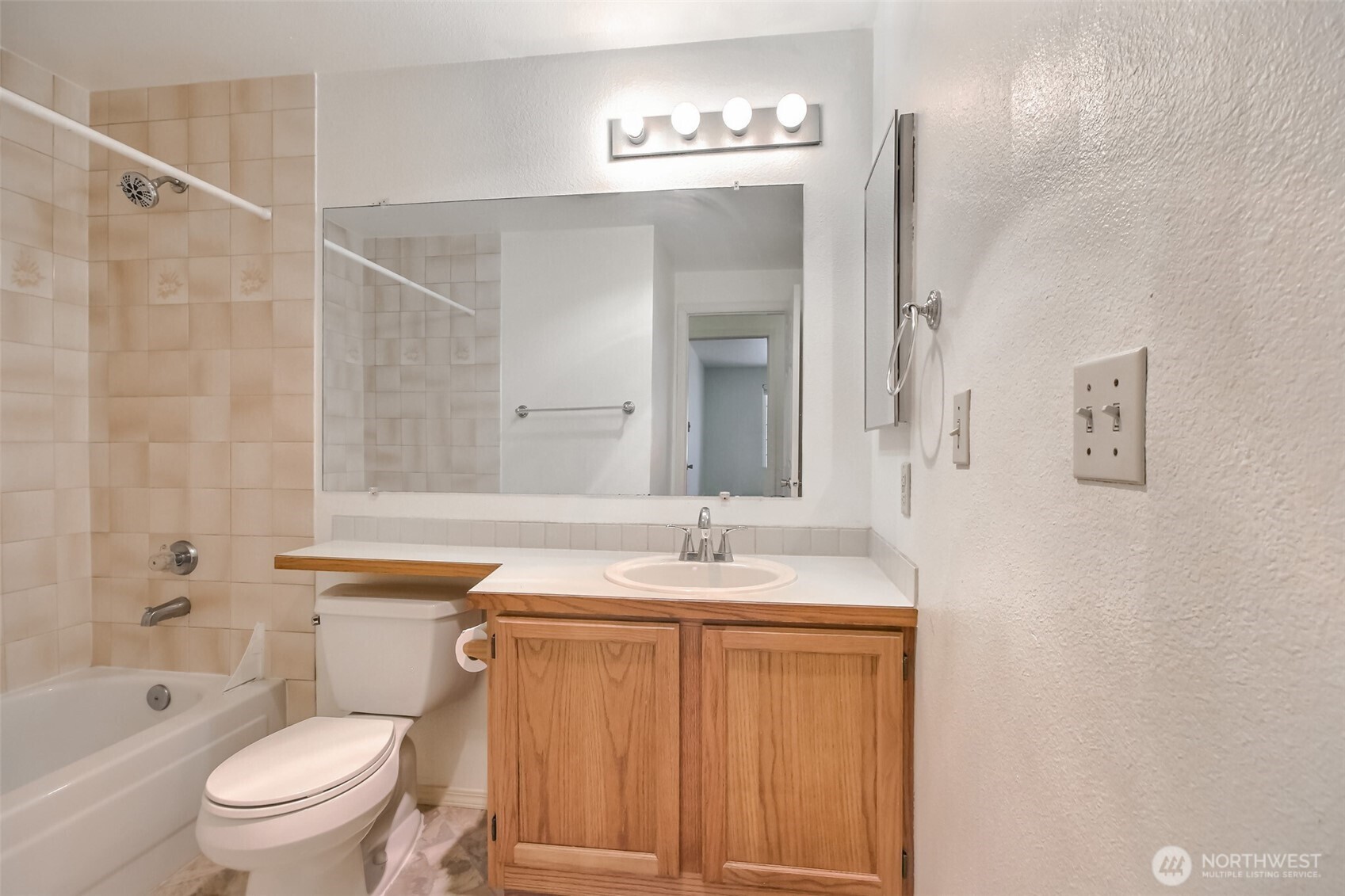 22810 30th Avenue S Unit: C205