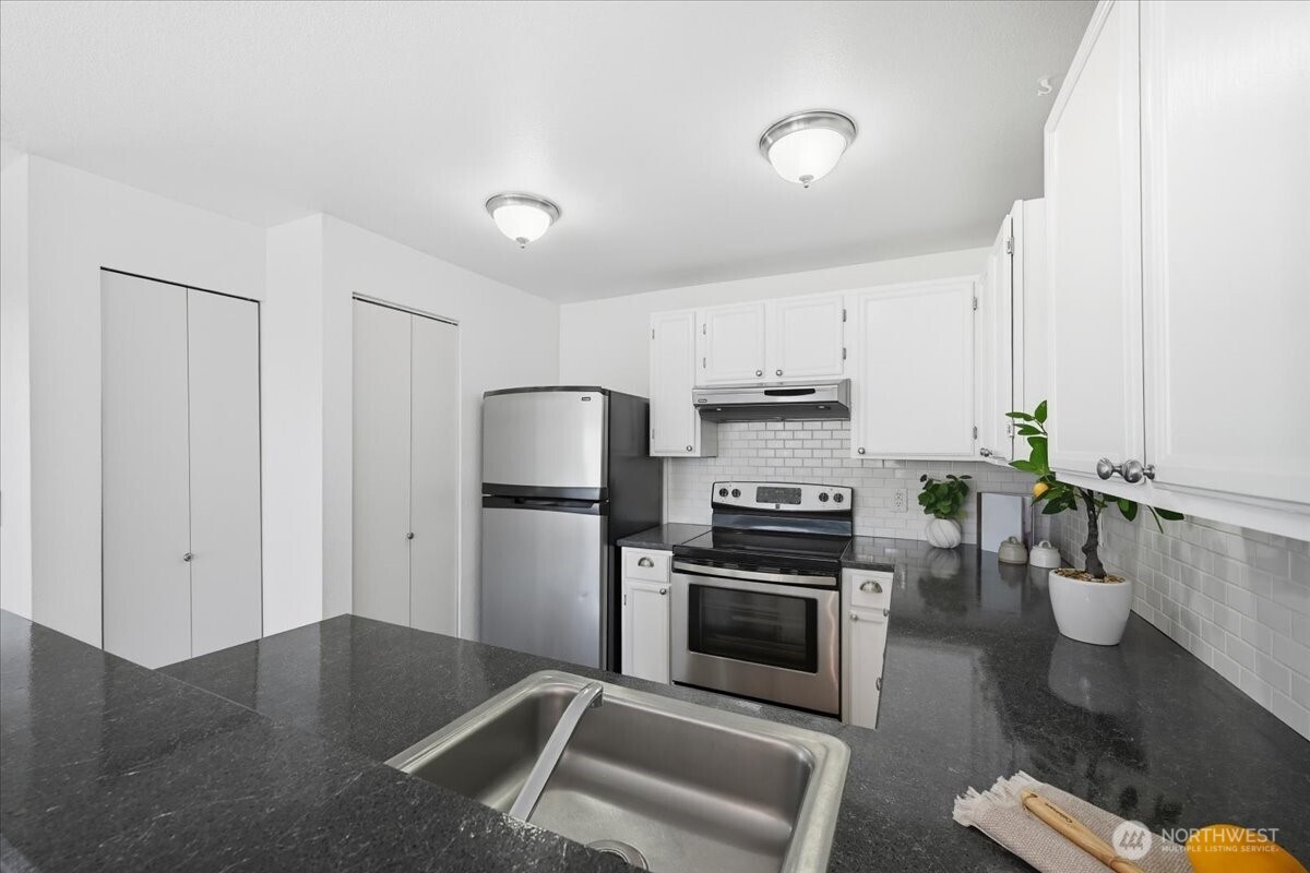 24736 45th Place S Unit: 5-D2