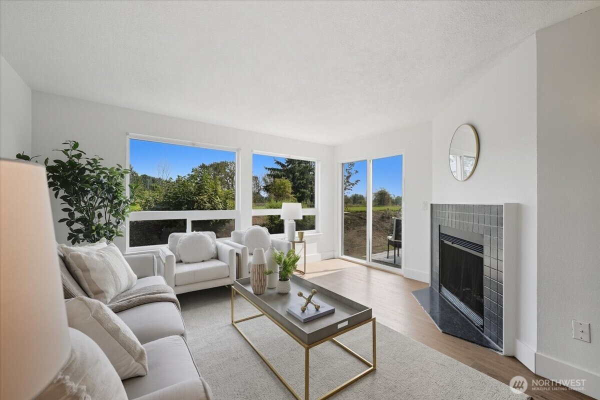 24736 45th Place S Unit: 5-D2