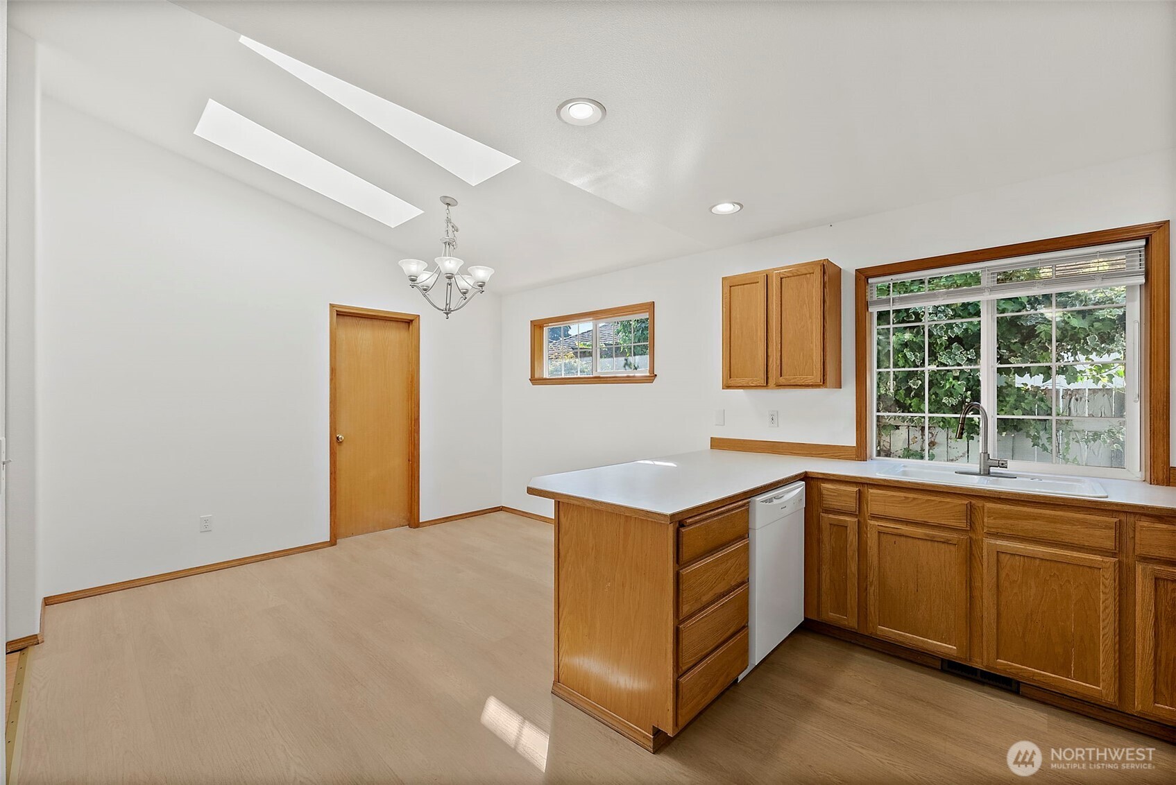 10102 8th Avenue Ct S