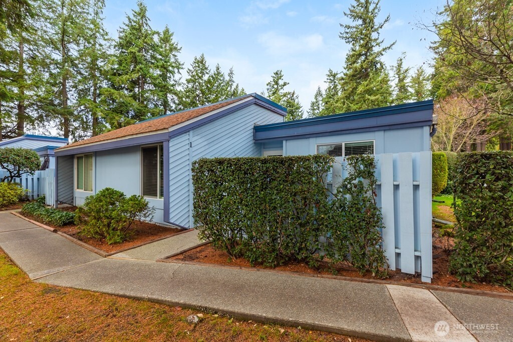 4300 NE Sunset Blvd Unit: D1