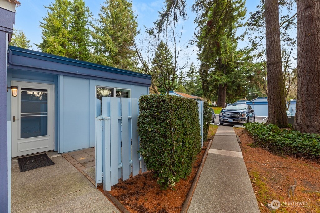 4300 NE Sunset Blvd Unit: D1