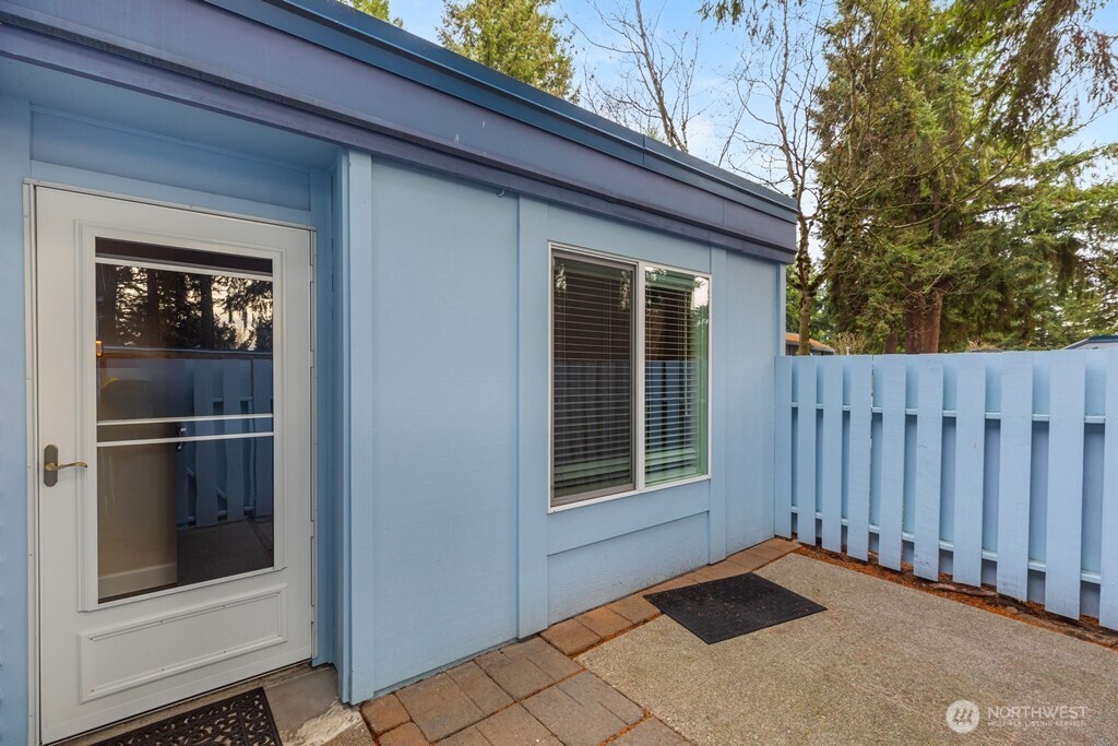 4300 NE Sunset Blvd Unit: D1