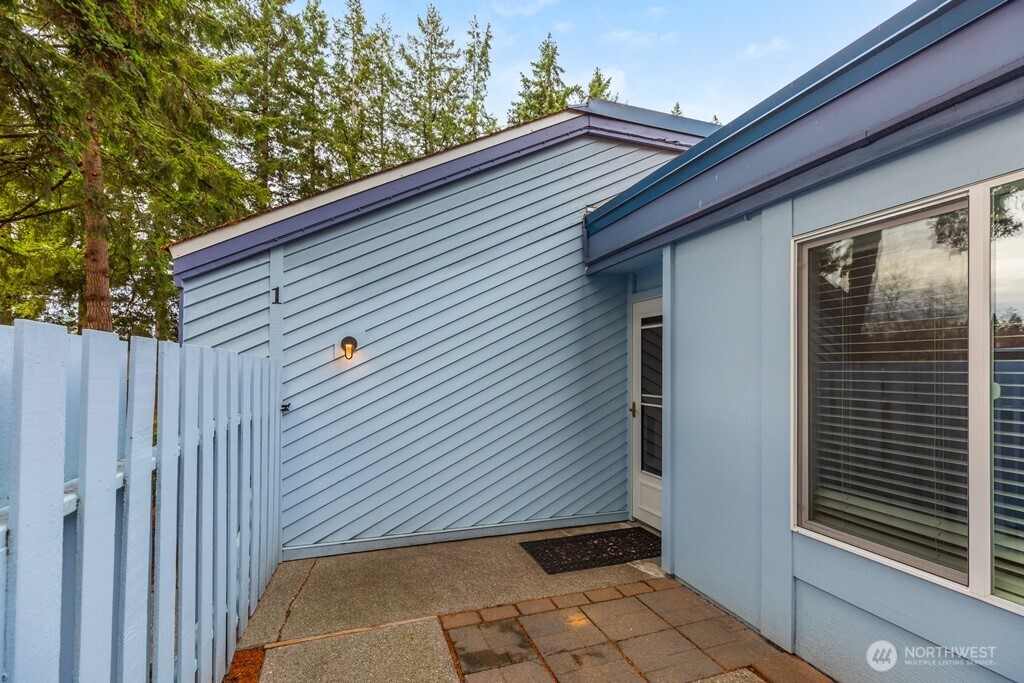 4300 NE Sunset Blvd Unit: D1