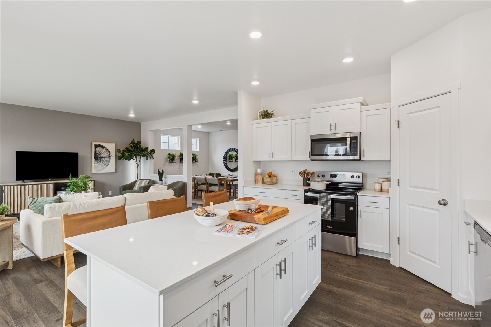 563 Hann Street Unit: 9