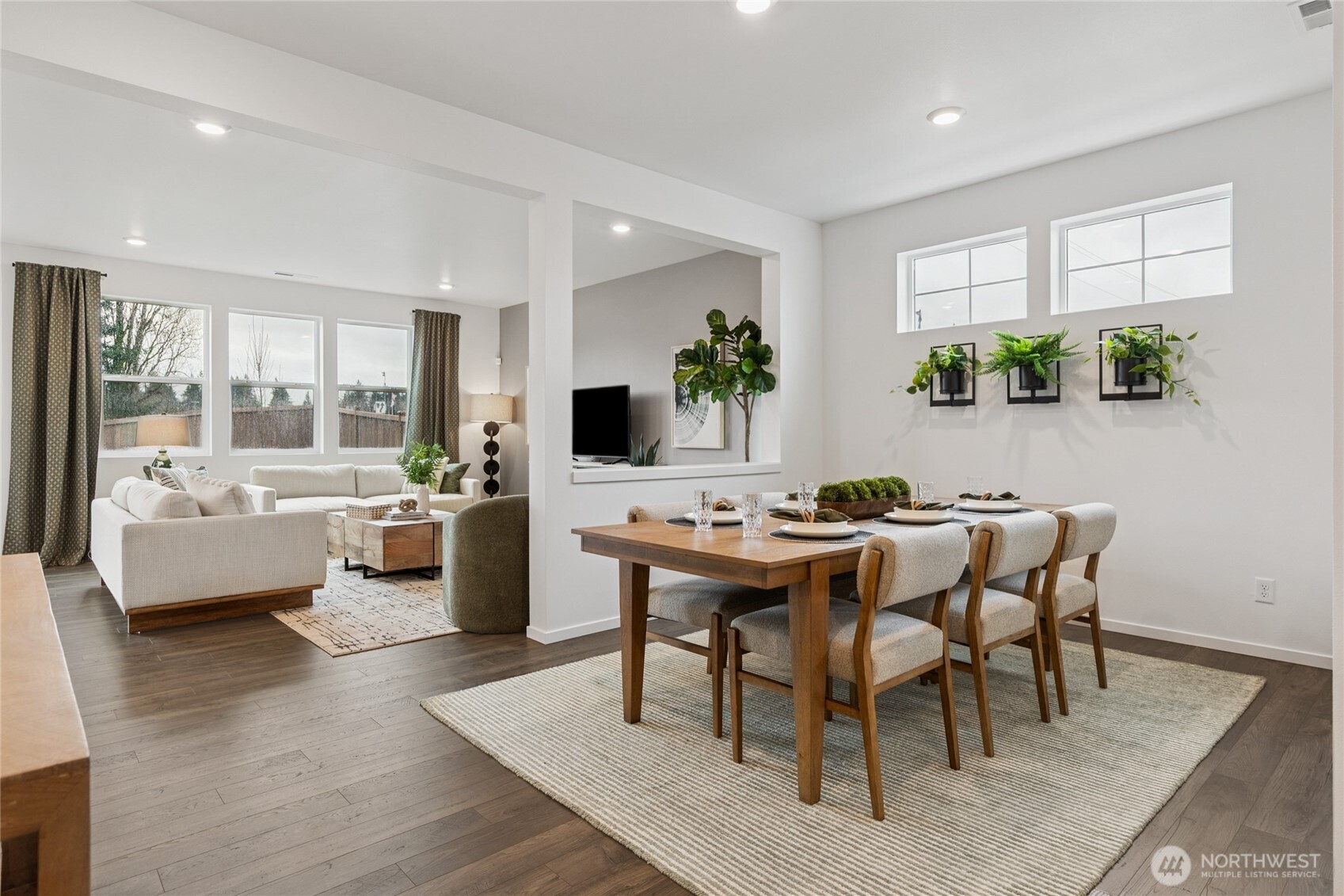 563 Hann Street Unit: 9