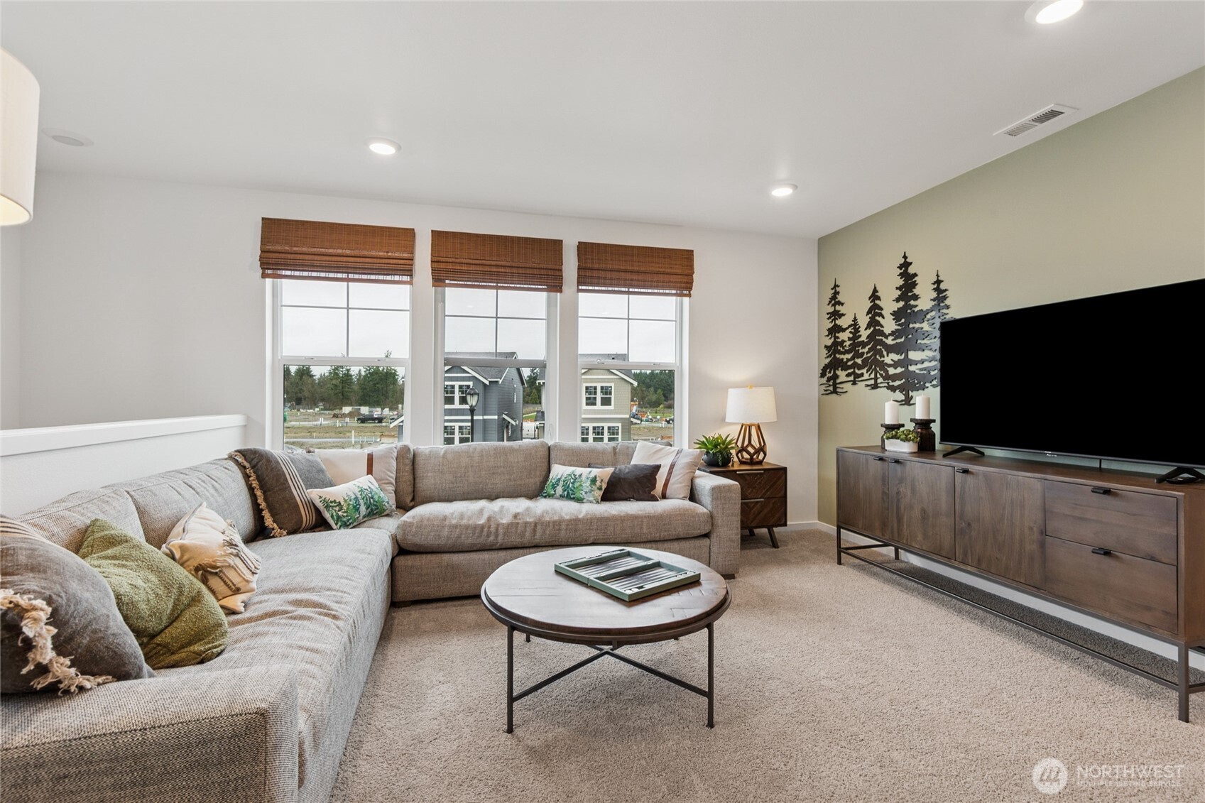 563 Hann Street Unit: 9
