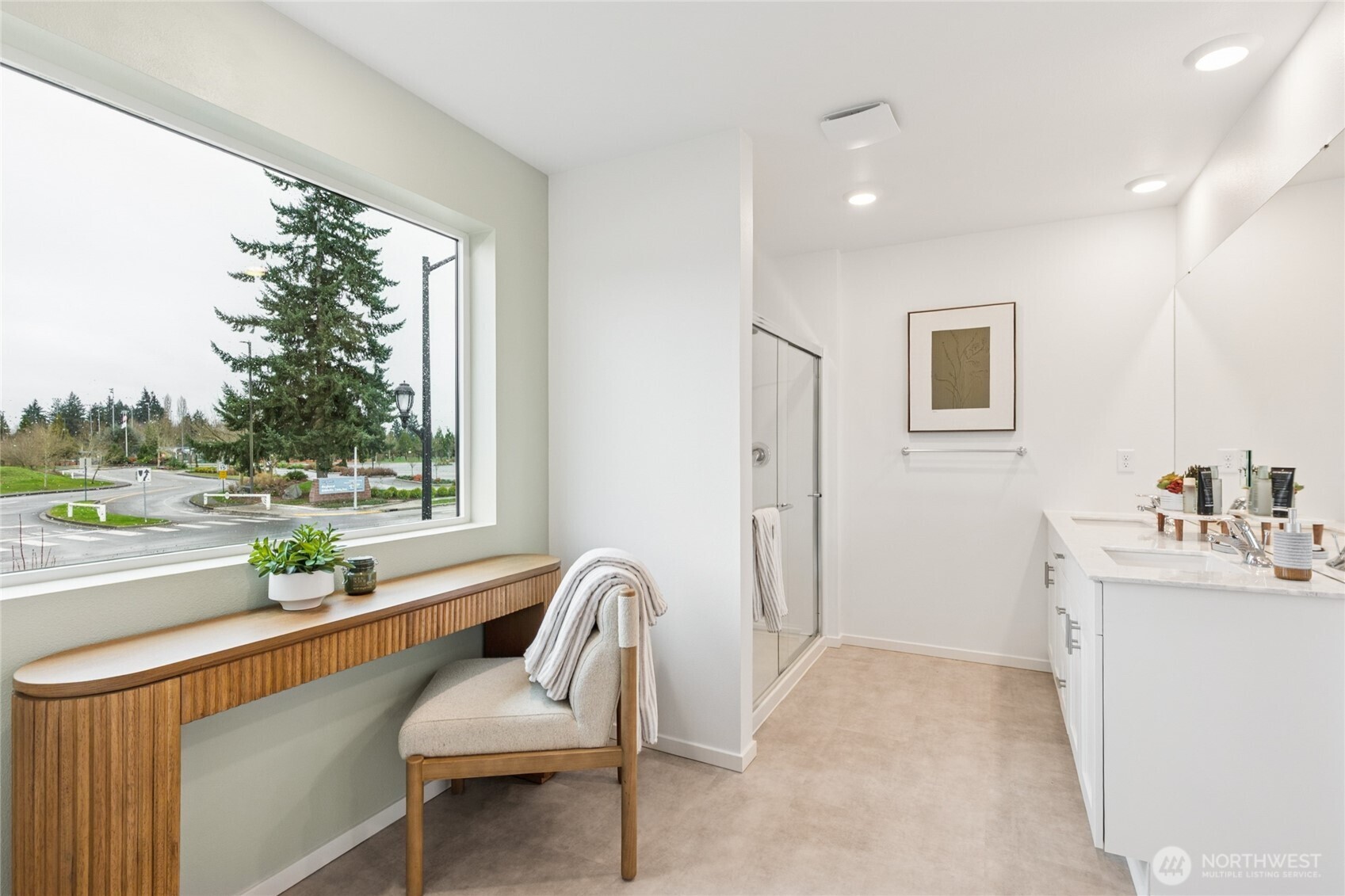 563 Hann Street Unit: 9
