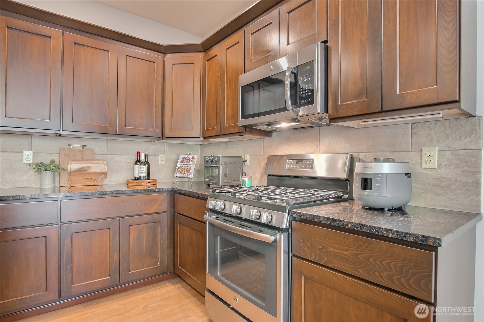20912 2nd Avenue W