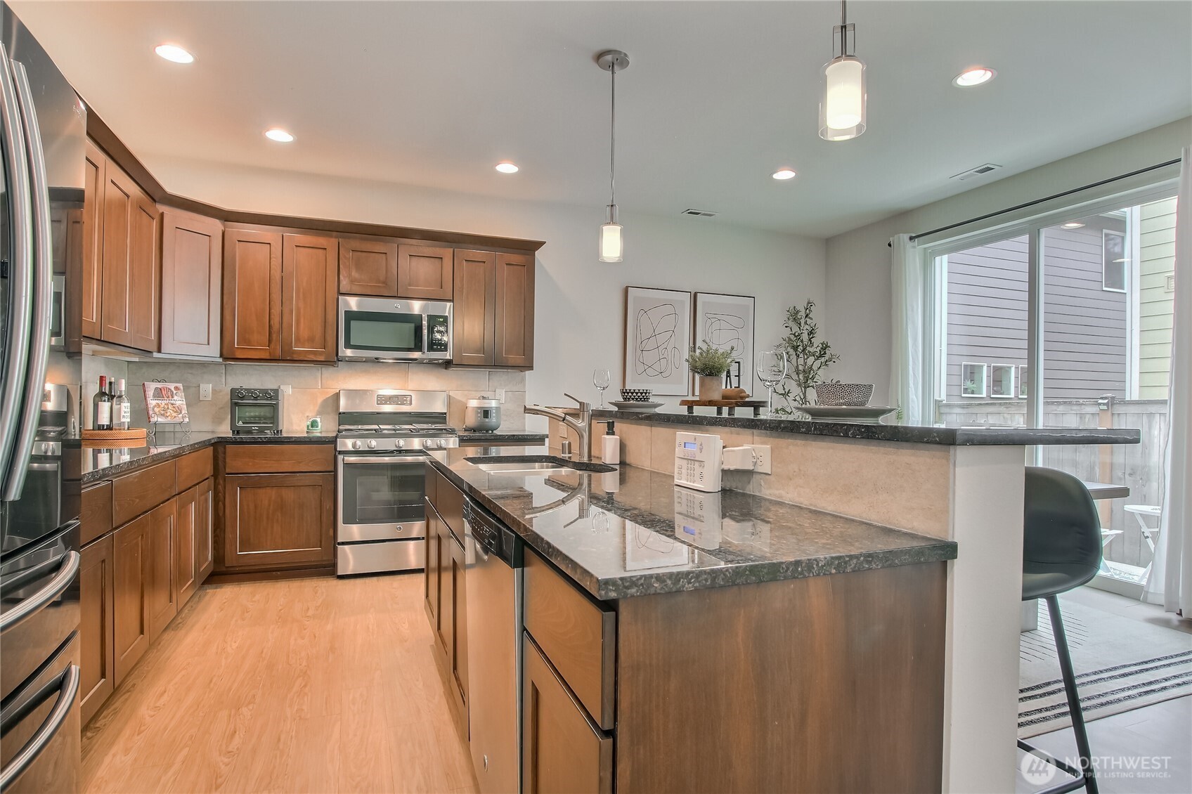 20912 2nd Avenue W