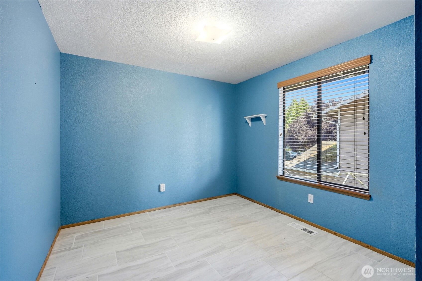 300 Butte Place