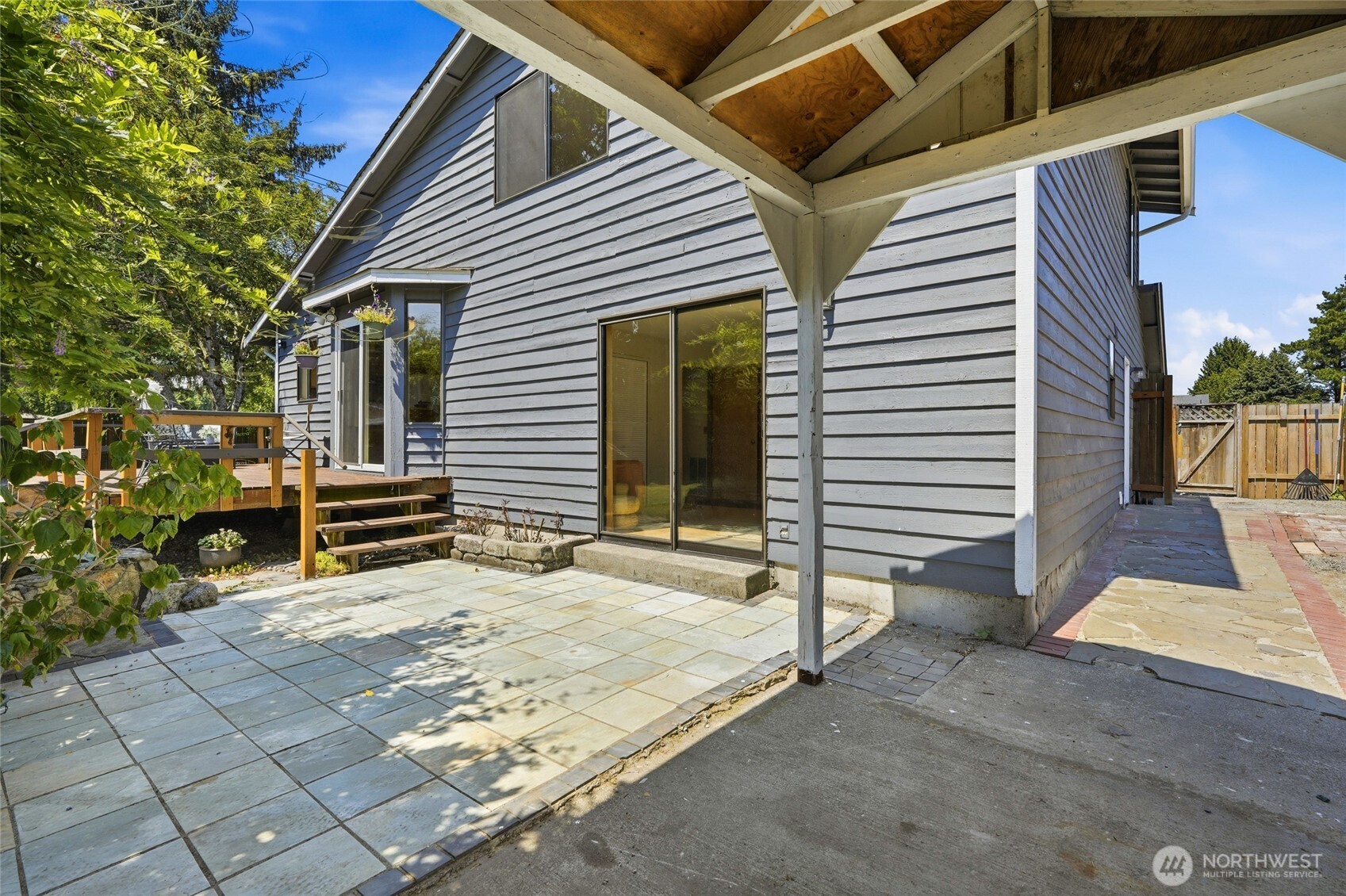 300 Butte Place