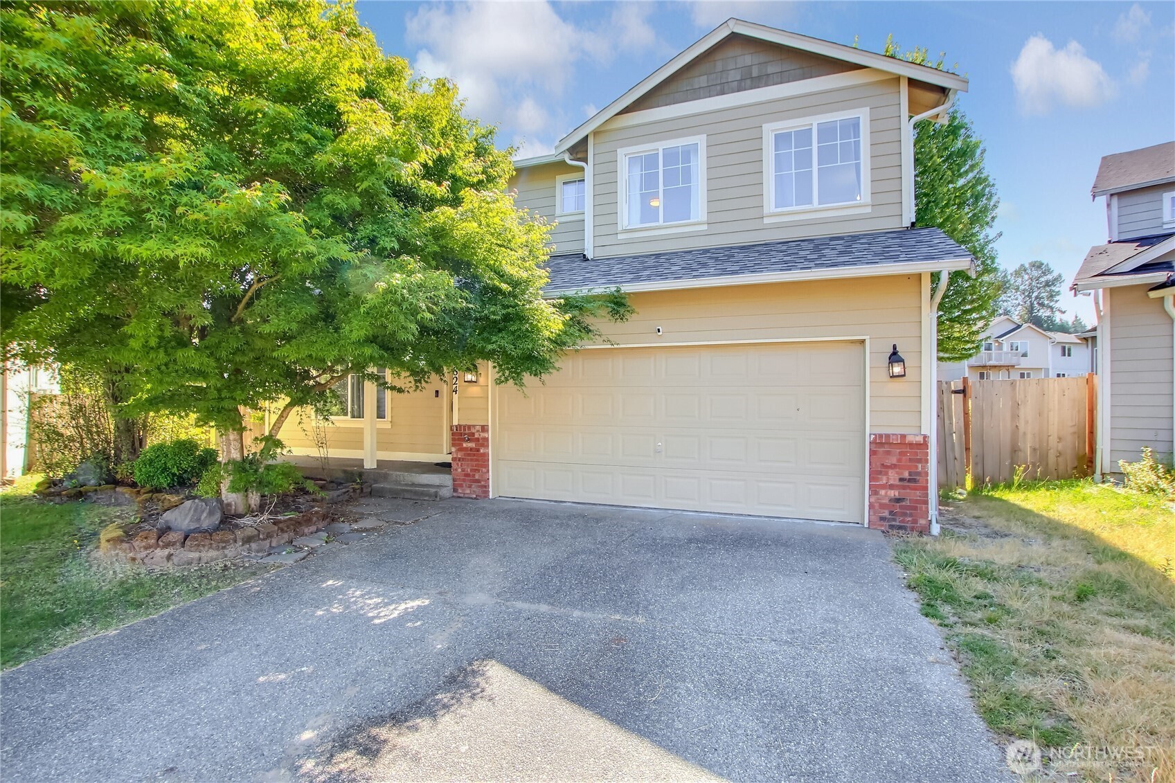 8824 161st Street Ct E